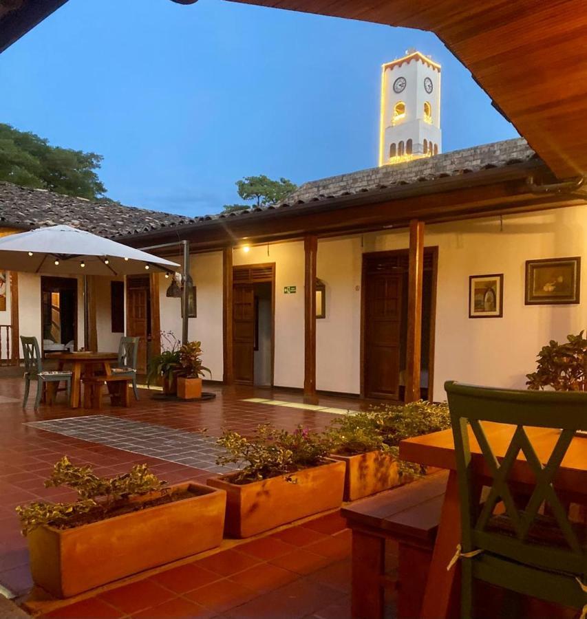 Hotel Colonial Andino - Parque Principal De פיטליטו מראה חיצוני תמונה